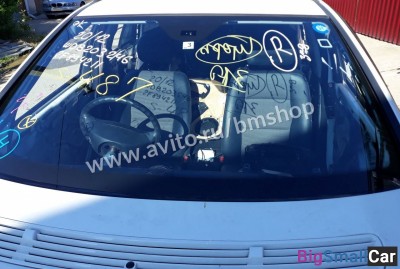 Стекло лобовое Mercedes W203 с датчиком из Японии - купить Оренбурге