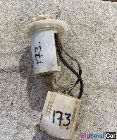 Насос топливный Toyota auris - купить Оренбурге