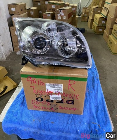 Фара правая Тойота авенсисtoyota Avensis - купить Оренбурге
