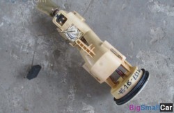 Датчик уровня топлива прав. (16 Система подачи топлива) 16116755043