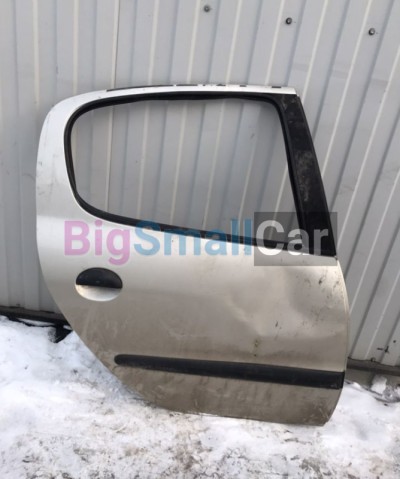 Задняя правая дверь Peugeot 206 1.4 - купить Оренбурге